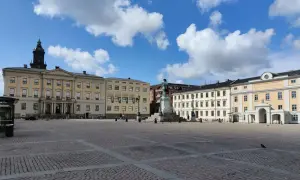 Gustav Adolfs torg i Göteborg, en perfekt plats att starta en **free walking tour Gothenburg** på.